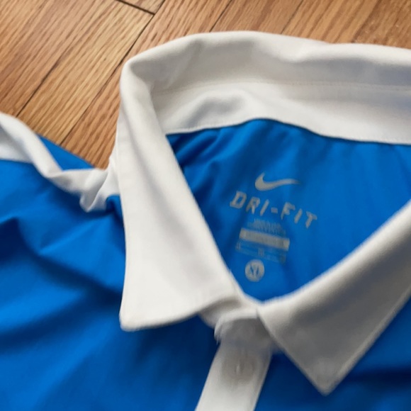 Nike Dri-fit shirt - Picture 3 of 3